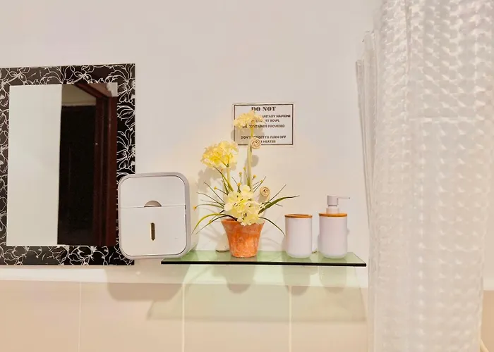 Attractive With Luxury Bed Good For 1-4pax High Speed Wifi With Netflix Free Pool & Parking アパート *