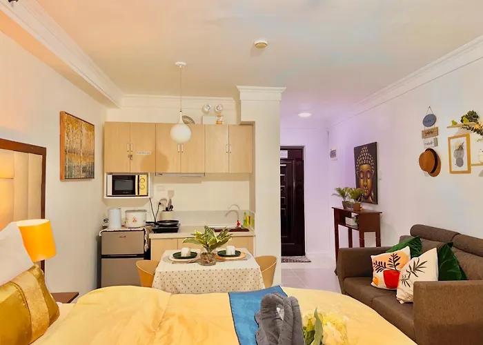 Attractive With Luxury Bed Good For 1-4pax High Speed Wifi With Netflix Free Pool & Parking Suba Basbas