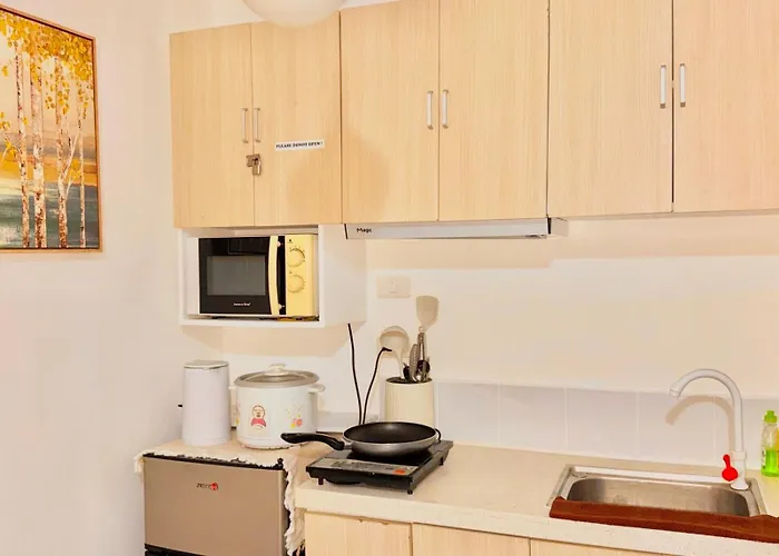 Attractive With Luxury Bed Good For 1-4pax High Speed Wifi With Netflix Free Pool & Parking アパート *
