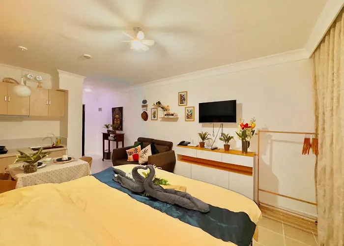 アパート Attractive With Luxury Bed Good For 1-4pax High Speed Wifi With Netflix Free Pool & Parking Suba Basbas