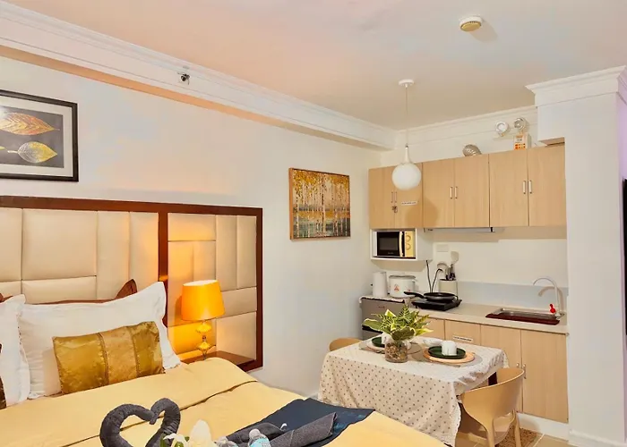 アパート Attractive With Luxury Bed Good For 1-4pax High Speed Wifi With Netflix Free Pool & Parking *