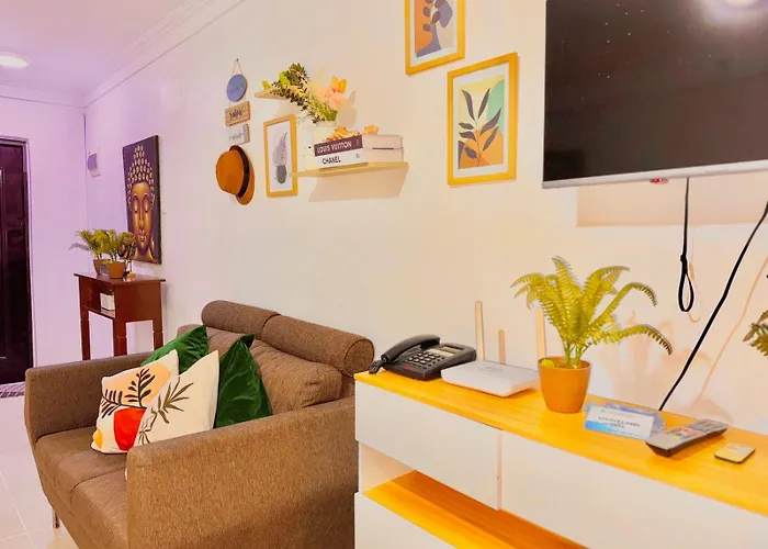 Attractive With Luxury Bed Good For 1-4pax High Speed Wifi With Netflix Free Pool & Parking * Suba Basbas