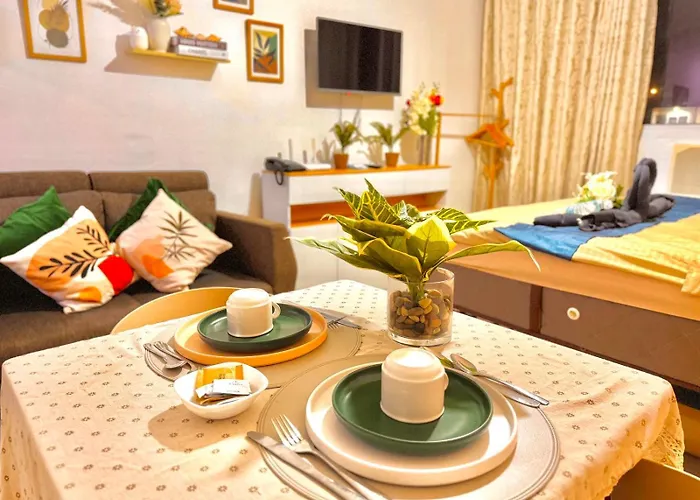 Attractive With Luxury Bed Good For 1-4pax High Speed Wifi With Netflix Free Pool & Parking *