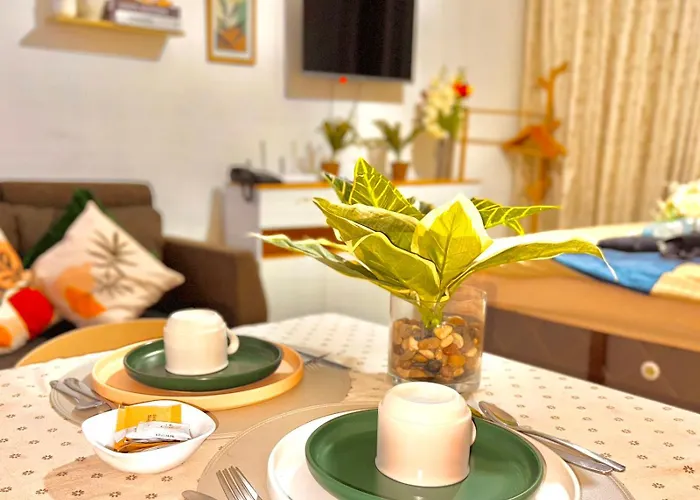 Attractive With Luxury Bed Good For 1-4pax High Speed Wifi With Netflix Free Pool & Parking アパート