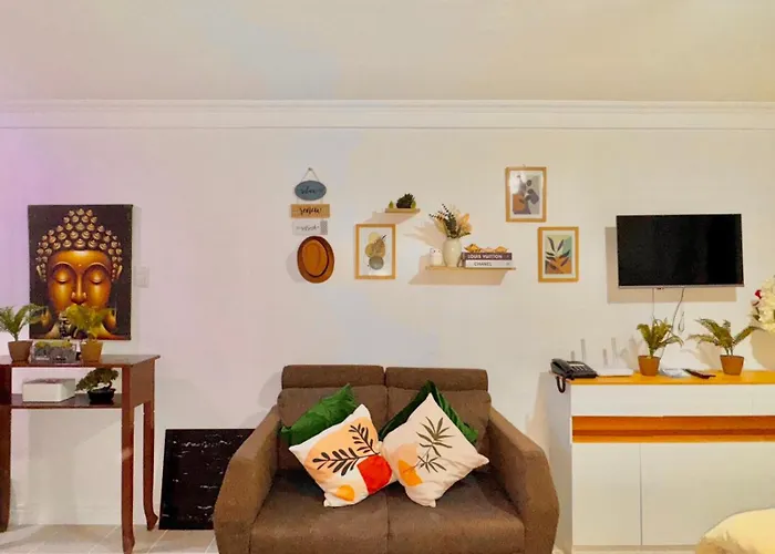 Attractive With Luxury Bed Good For 1-4pax High Speed Wifi With Netflix Free Pool & Parking * Suba Basbas
